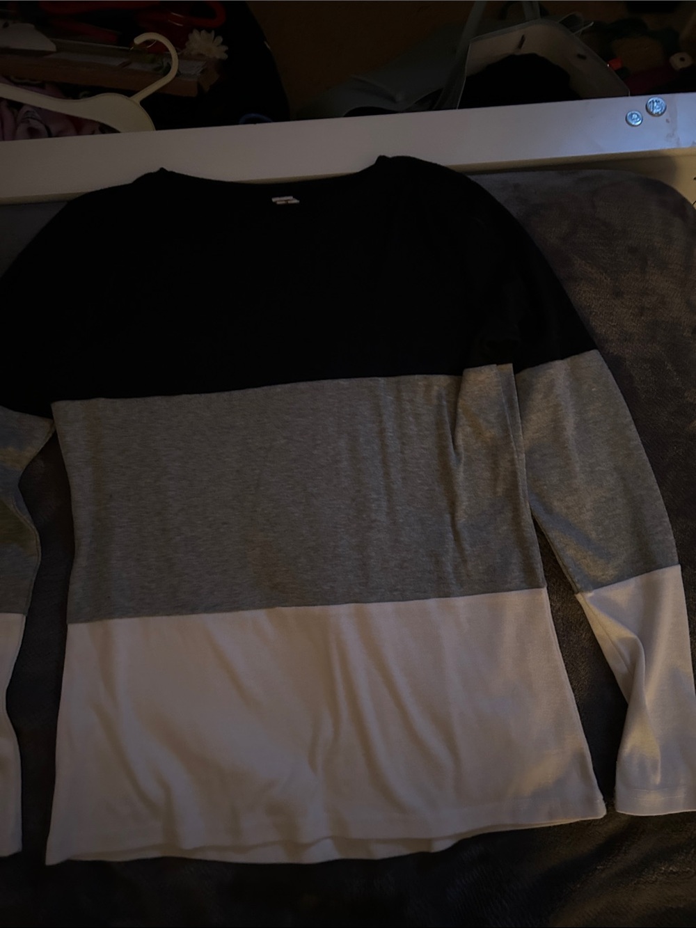 Women's Colorblock Long-Sleeve Tee - Black, Gray & White